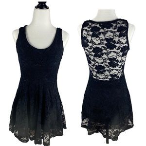Aritzia Dillema Black Lace Dress Size XS